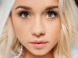 Aija Andrejeva akustiskajā koncertprogramā „Ceļojums pie sevis”