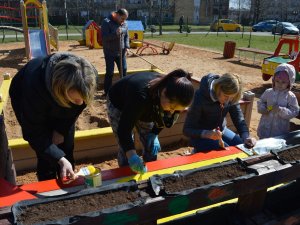 Allažu pamatskolas pirmsskolas izglītības grupās aizvadīta Lielā talka
