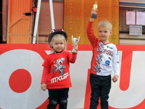 Siguldietēm godalgotas vietas triāla sacensībās Liepājā