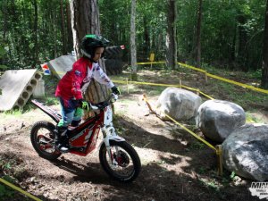 Siguldiete Lote Kurpniece uzvar Latvijas Kausa sacensībās triālā