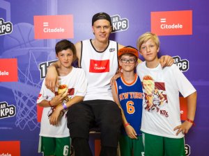 Siguldas Sporta skolas audzēkņi tiekas ar Kristapu Porziņģi