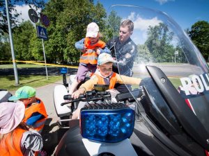 Aicina uz pasākumu bērniem un jauniešiem „Esi zinošs, esi drošs!”