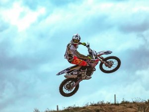 Siguldietis startēs Baltijā vērienīgākajās iekštelpu motokrosa sacensībās