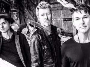 Nākamvasar Siguldas pilsdrupu estrādē uzstāsies leģendārā norvēģu grupa „A-ha”