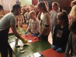 Siguldas 1.pamatskolā mācās veidot karameles