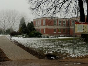 Allažos pabeigta gājēju ietves pārbūve