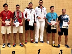 Aizvadīts starptautisks čempionāts badmintonā