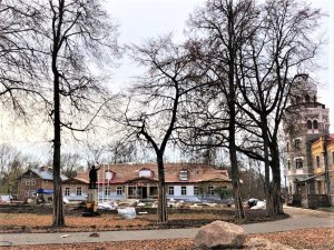 Atjaunotajās Siguldas pils kompleksa ēkās top telpas uzņēmējdarbībai 