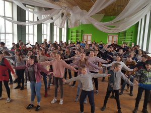 Siguldas pilsētas vidusskolā iepazīst stepa trenera profesiju