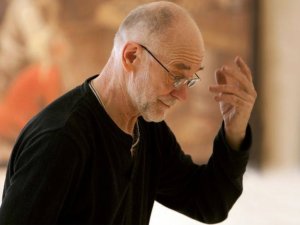 Mākslu skolā skatāma Valda Villeruša izstāde „Asamblāžas”