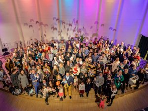 PAPILDINĀTS: Pasākumā „Esmu dzimis Siguldas novadā” sveikti 2017.gada otrajā pusgadā dzimušie mazuļi