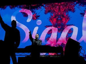 „Sunset Festival” programmu papildina dīdžeju šovs ar Jonas Blue un Sigala