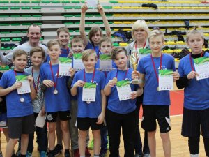 Skolēniem panākumi tautas bumbas sacensībās