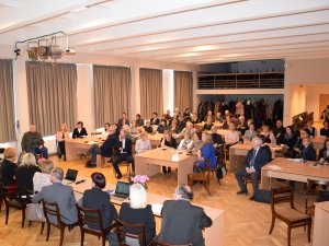 Siguldas Valsts ģimnāzijā tiekas izglītības politikas plānotāji