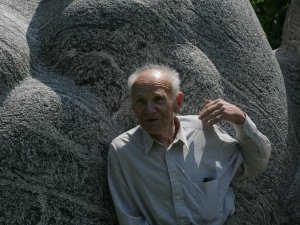 Notiks piemiņas pasākums tēlniekam Indulim Rankam