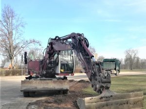 Pilsētas ielās sākta apauguma noņemšana 