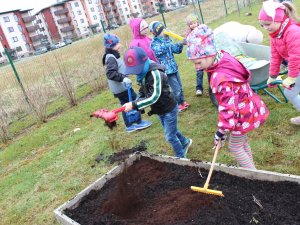 Bērnudārzā „Ieviņa” aizvadīta Lielā talka