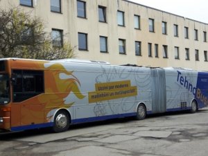 Siguldas 1.pamatskolas skolēni iepazīst Tehnobusu