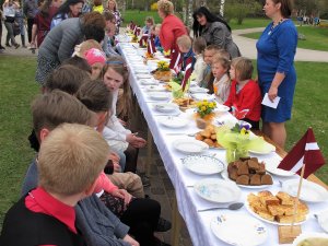 Baltā galdauta svētki Morē