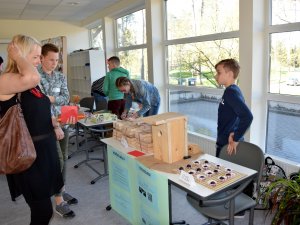 Laurenču sākumskolas 6.klases skolēni prezentē mācību uzņēmumus