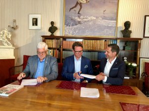 Parakstīts sadarbības līgums kandidēšanai uz 2026.gada ziemas olimpisko spēļu organizēšanu