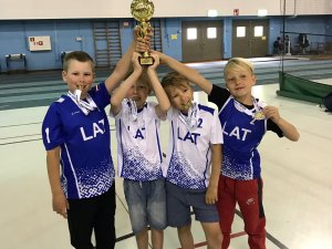 Ar kausiem no sacensībām Somijā atgriezušies jaunie volejbolisti