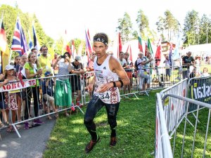 Noskaidroti ātrākie orientieristi vidējā distancē; sacensības Siguldā turpinās