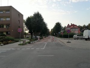 Uzsākta Leona Paegles ielas asfaltseguma atjaunošana posmā gar Svētku laukumu