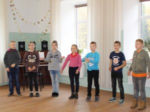 Mores pamatskolā nosvinēta Starptautiskā Putras diena