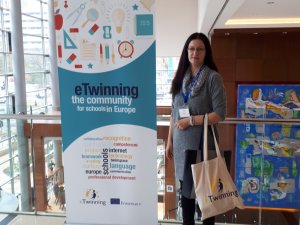 Siguldas pilsētas vidusskolas skolotāja pārstāv Siguldu „eTwinning” konferencē