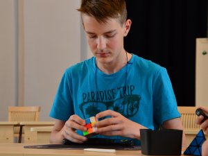 Siguldas Valsts ģimnāzijas skolēni iegūst medaļas starptautiskās kuberu sacensībās