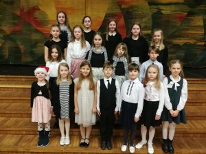 Siguldas 1.pamatskolā saņemtas zelta un sudraba liecības