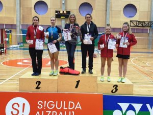 Aizvadītas „Yonex X” sezonas noslēdzošās sacensības badmintonā