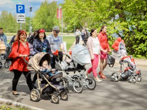 Siguldā krāšņi aizvadīta Māmiņdiena