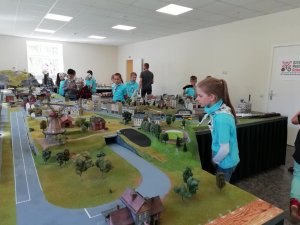 Siguldas 1. pamatskolas skolēni apmeklē „Mazo Brīnumzemi”