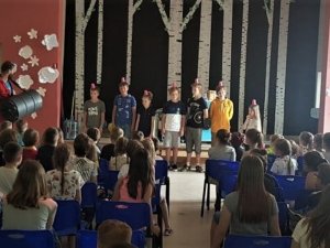 Pie Laurenču sākumskolas skolēniem viesojas zinātkāres centrs „Zinoo”