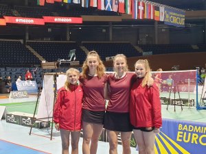 Siguldietēm panākumi starptautiskā turnīrā badmintonā