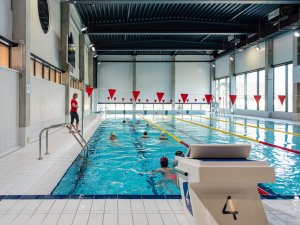 Augustā notiks intensīvās peldētapmācības nodarbības bērniem