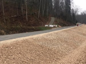 Turpinās remontdarbi Peldu ielā; satiksme tiks atjaunota šīs nedēļas laikā