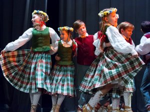 25. februārī aicina uz tautas deju kolektīva “Purenīte” koncertu