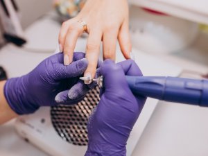 Skaistumkopšanas speciālistiem turpmāk jāveic klientu aptauja