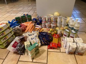 Pirmajā pārtikas paku izdalē maltīte nodrošināta 758 bērniem un viņu ģimenēm