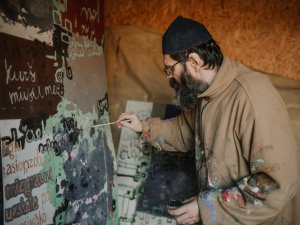 “Siguldas devons” viesojas gleznotāja Jāņa Purcena darbnīcā