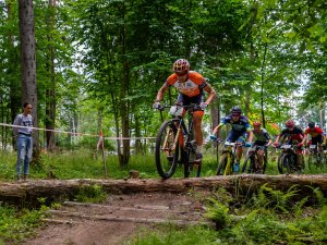 Siguldā aizvadīts Latvijas un Lietuvas čempionāts MTB XCO krosā