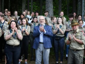 Siguldas 83. skautu un gaidu vienība piedalās goda prezidenta iecelšanā