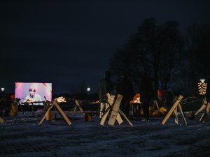 Siguldā barikāžu 30. gadadienā izdzīvota barikāžu noskaņa