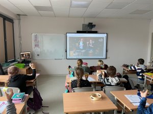 Siguldas 1. pamatskolas skolēni iesaistās muzikālā darbnīcā