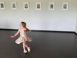 10. jūlijā āra lasītavā viesosies māksliniece Anita Nikuļceva