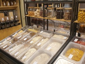 Siguldā atvērts beziepakojuma veikals