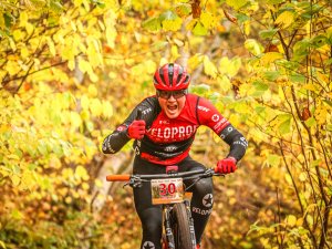 Velobraucēji izbauda rudens noskaņu braucienā “Siguldas MTB Granfondo”